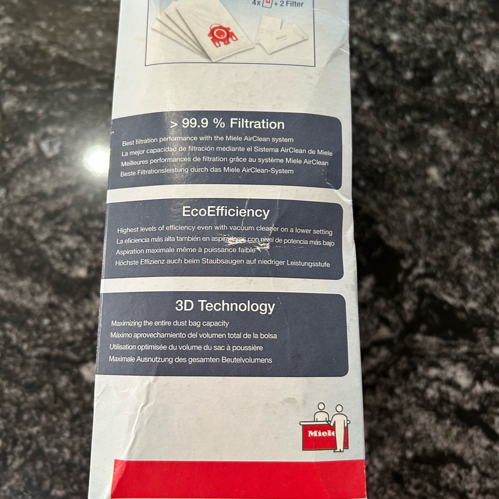 Miele AirClean 3D Efficiency Vacuum Bags - White and Red - Picture 4 of 6